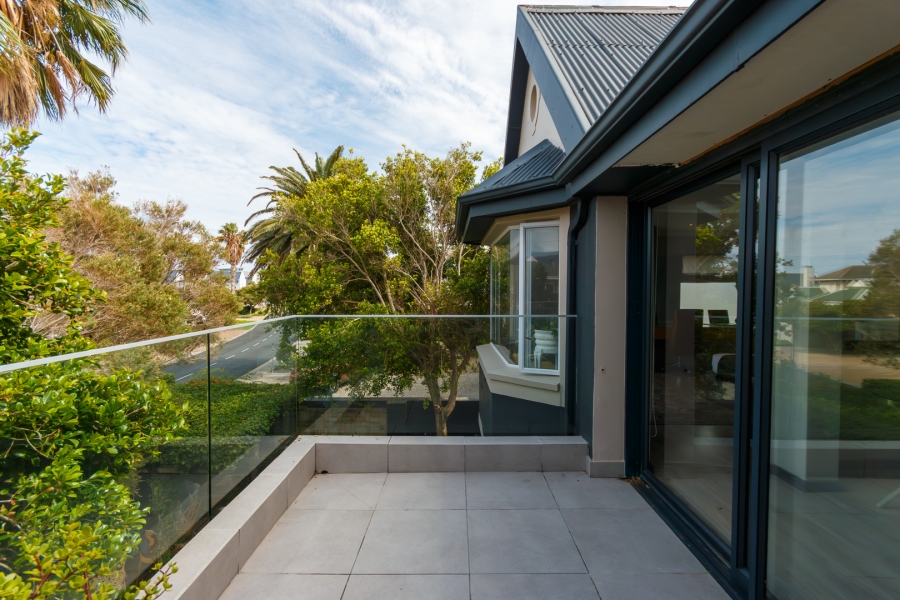 4 Bedroom Property for Sale in Greenways Golf Estate Western Cape